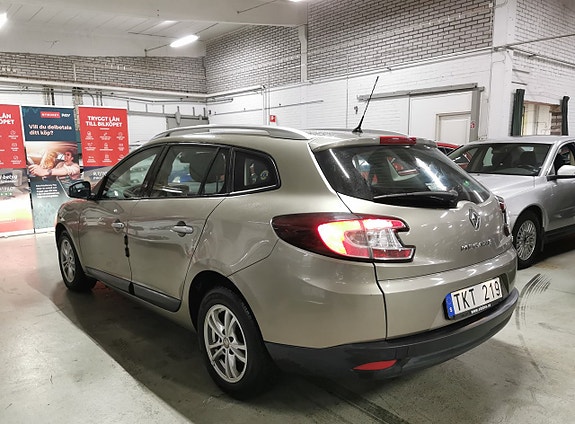 Renault Megane III 3 of 5