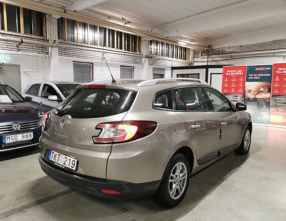 Renault Megane III 4 of 5