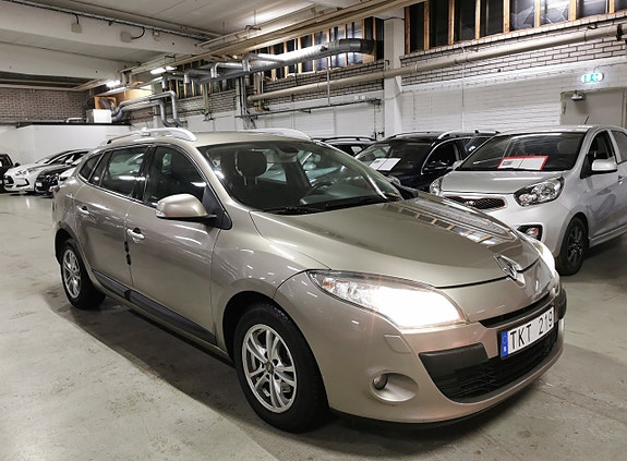 Renault Megane III 2 of 5