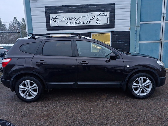 Nissan Qashqai+2 2 of 5