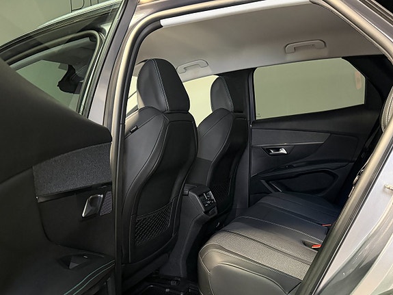 Peugeot 3008 10 of 16
