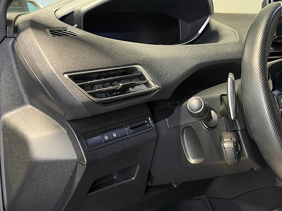 Peugeot 3008 11 of 16