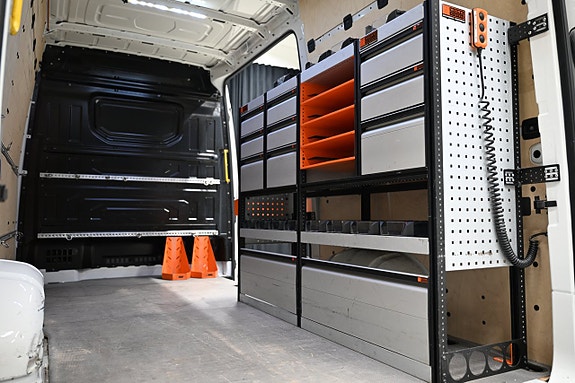 Volkswagen Crafter 13 of 30