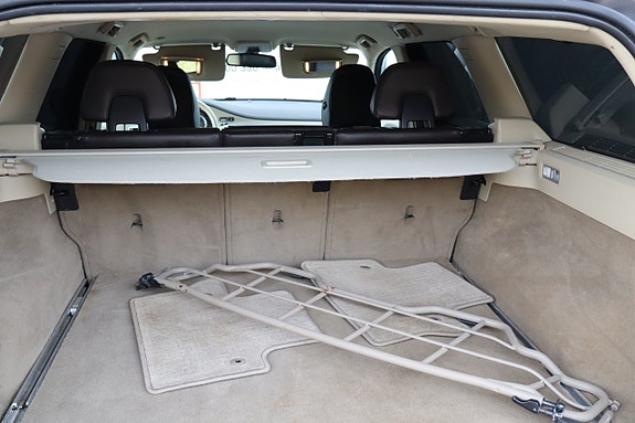 Volvo XC70 18 of 27