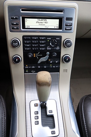 Volvo XC70 13 of 27