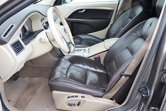 Volvo XC70 8 of 27