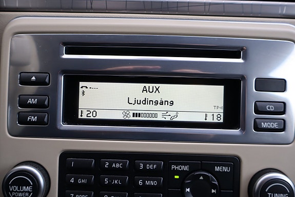Volvo XC70 17 of 27