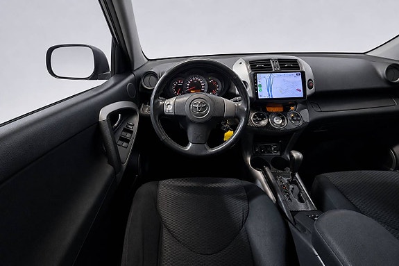 Toyota RAV4 10 of 21