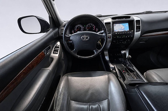 Toyota Land Cruiser 13 of 30