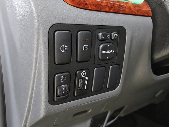 Toyota Land Cruiser 18 of 30