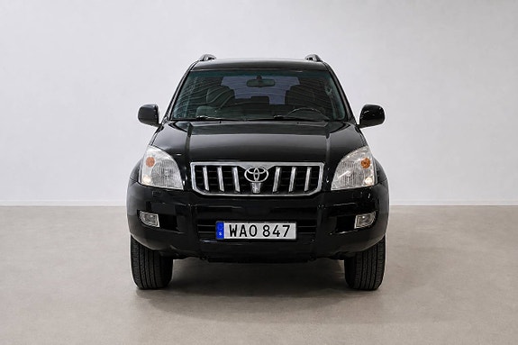 Toyota Land Cruiser 4 of 5