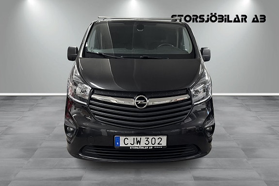 Opel Vivaro 8 of 17