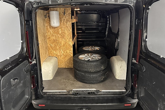 Opel Vivaro 10 of 17