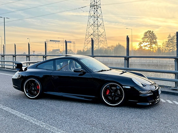 Porsche 911 Carrera S 8 of 18