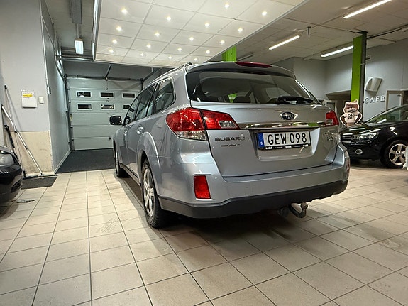 Subaru Outback 6 of 13