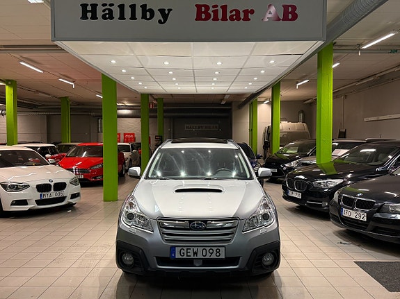 Subaru Outback 2 of 5