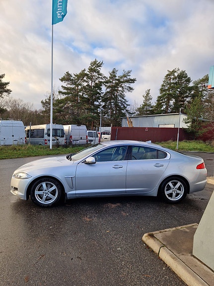 Jaguar XF 3 of 11