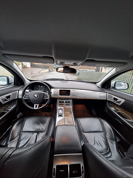 Jaguar XF 5 of 11
