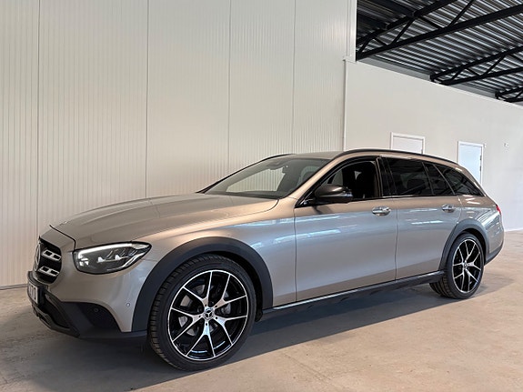 Mercedes-Benz E220 d 4 of 5