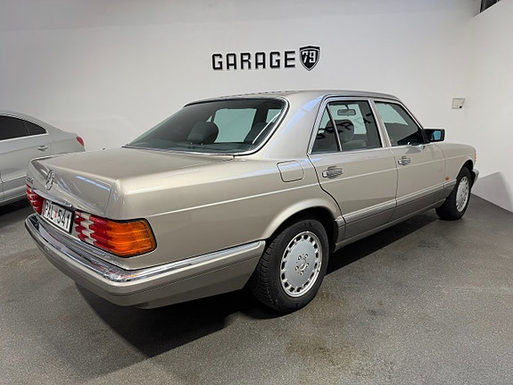 Mercedes-Benz 300 SE 5 of 18