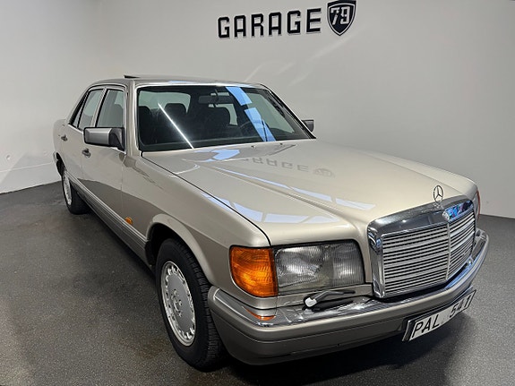 Mercedes-Benz 300 SE 10 of 18