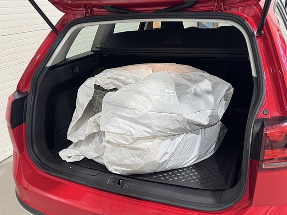 Volkswagen Golf Alltrack 23 of 30