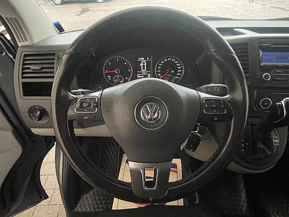 Volkswagen Transporter 11 of 19