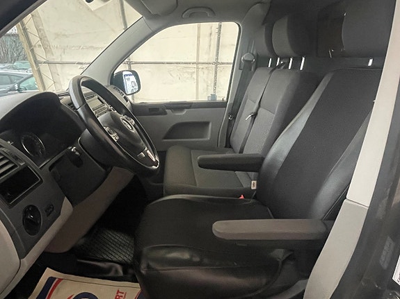 Volkswagen Transporter 8 of 19
