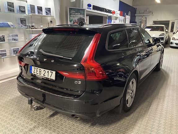 Volvo V90 3 of 5
