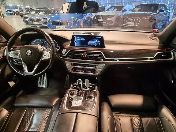 BMW 740d 10 of 18
