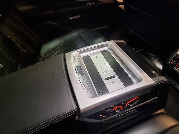 BMW 740d 11 of 18