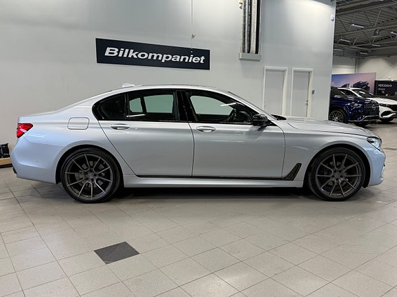 BMW 740d 2 of 5