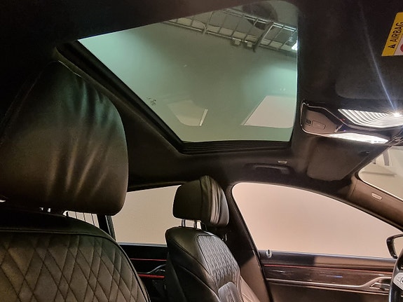 BMW 740d 8 of 18