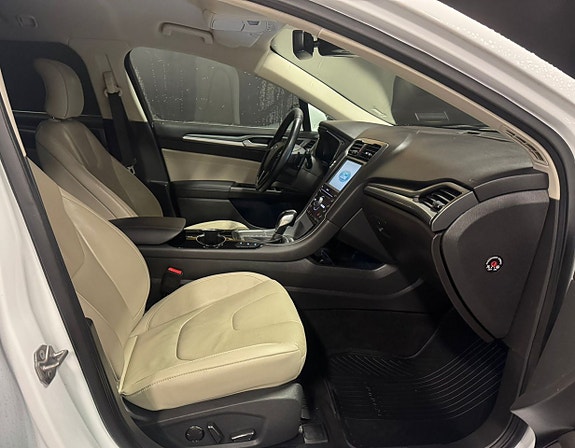 Ford Mondeo 20 of 24