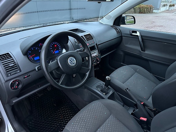 Volkswagen Polo 17 of 19