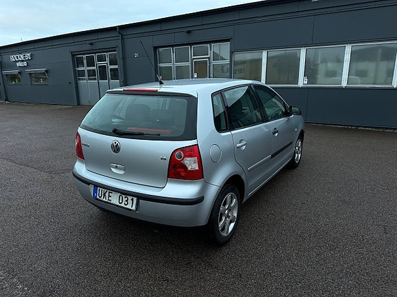 Volkswagen Polo 10 of 19