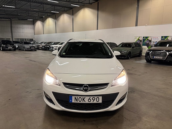 Opel Astra 2 of 5