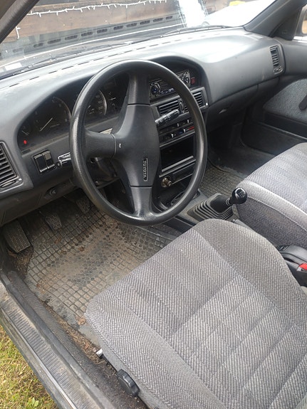 Toyota Corolla 3 of 7