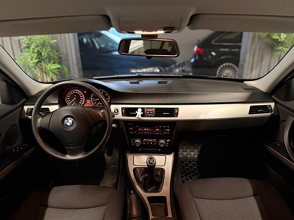 BMW 320 16 of 17