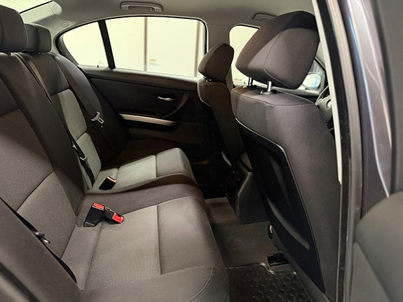 BMW 320 15 of 17