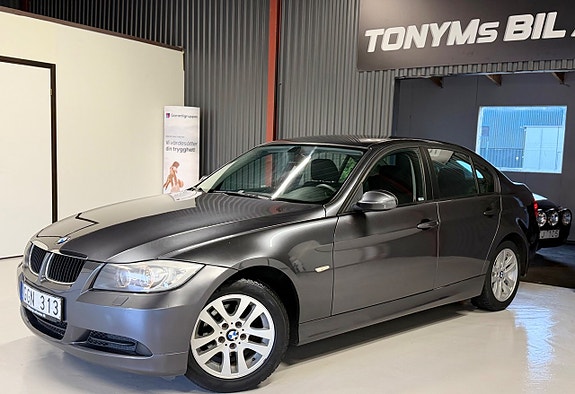 BMW 320 3 of 17