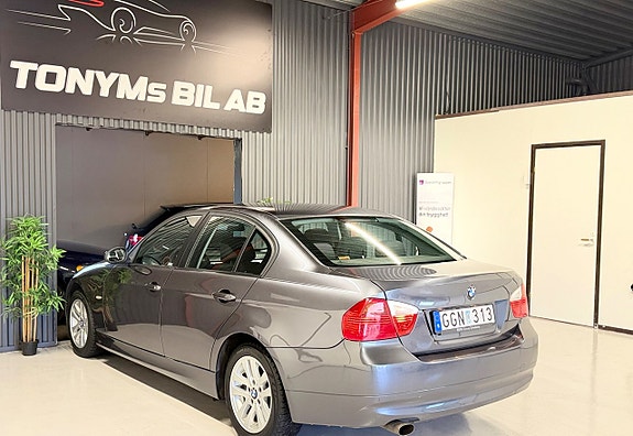 BMW 320 10 of 17