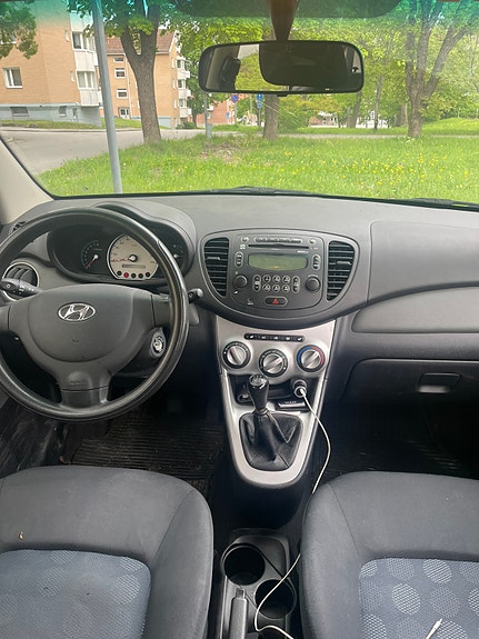 Hyundai i10 4 of 5