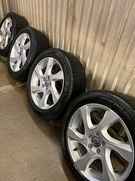 Volvo V40 Cross Country 13 of 14