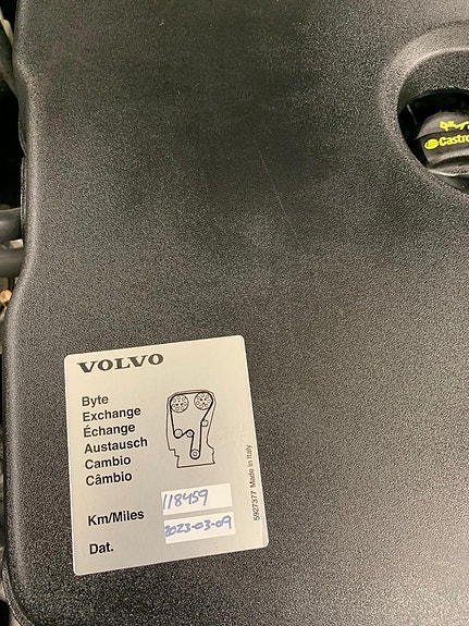Volvo V40 Cross Country 9 of 14
