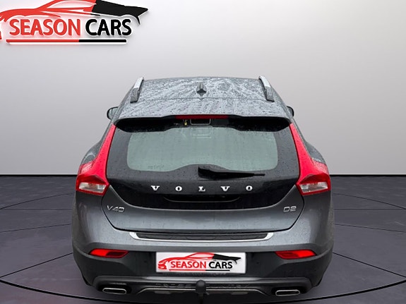Volvo V40 Cross Country 6 of 14