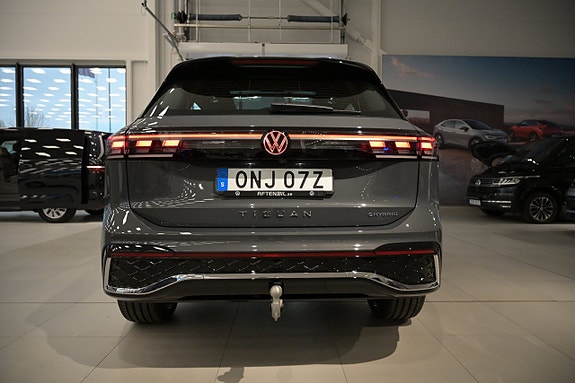 Volkswagen Tiguan 8 of 28