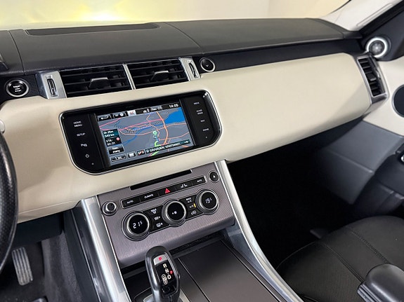 Land Rover Range Rover Sport 15 of 21