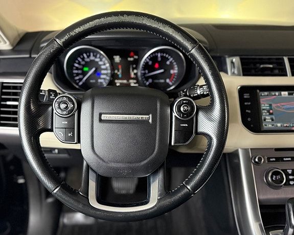 Land Rover Range Rover Sport 14 of 21