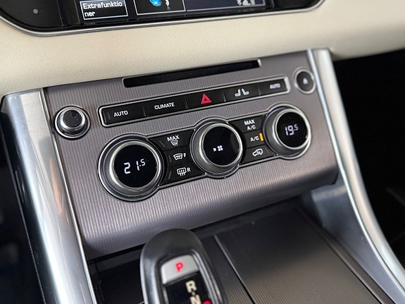 Land Rover Range Rover Sport 19 of 21